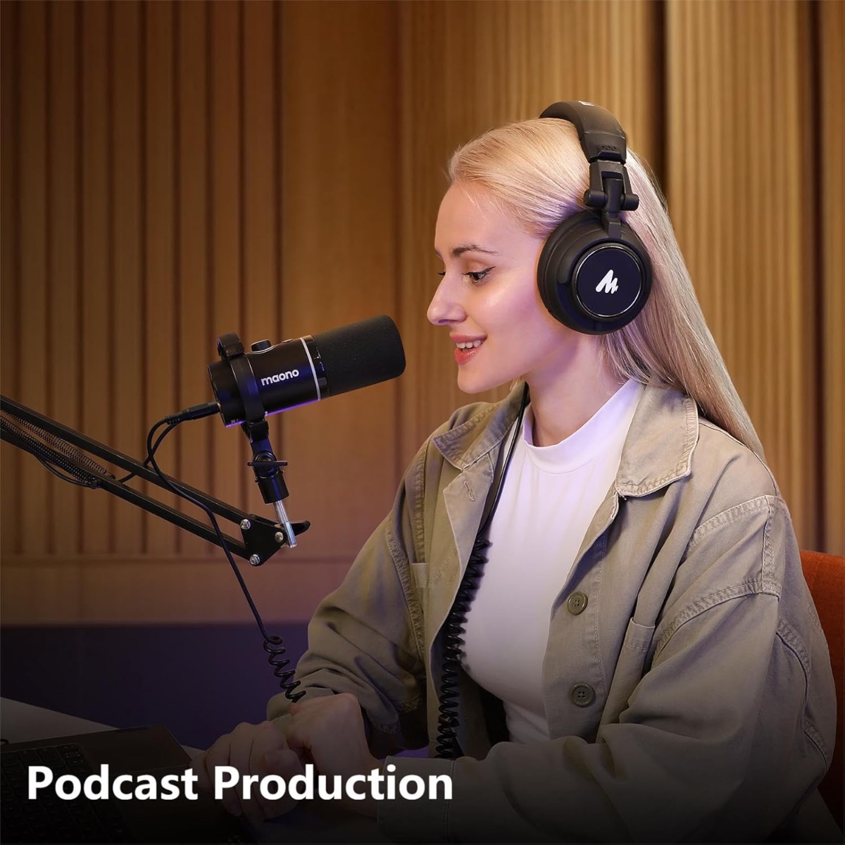 MH601 Studio Headphones thumbnail 9